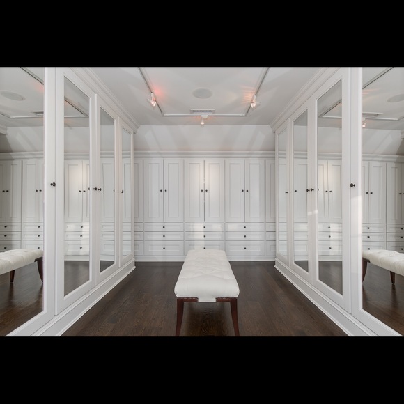 Meet your Posher, Alicia - Picture 1 of 1